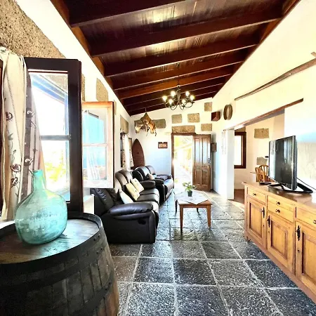 Dom wakacyjny Casa Vista Al Mar,piscina Compartida,wifi Y Jardin En *