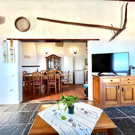 Casa Vista Al Mar,piscina Compartida,wifi Y Jardin En * Guía de Isora