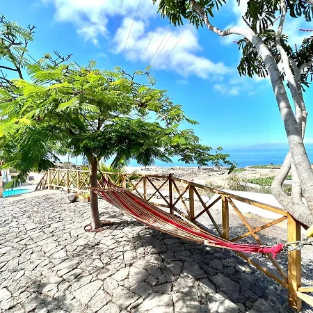 Casa Vista Al Mar,piscina Compartida,wifi Y Jardin En Guía de Isora