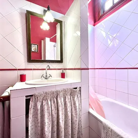 Casa Vista Al Mar,piscina Compartida,wifi Y Jardin En Guía de Isora
