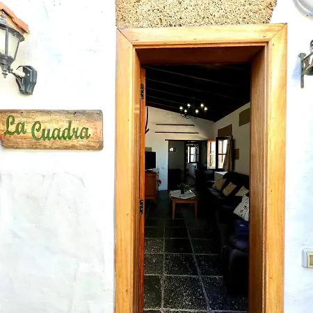 Hébergement de vacances Casa Vista Al Mar,piscina Compartida,wifi Y Jardin En *