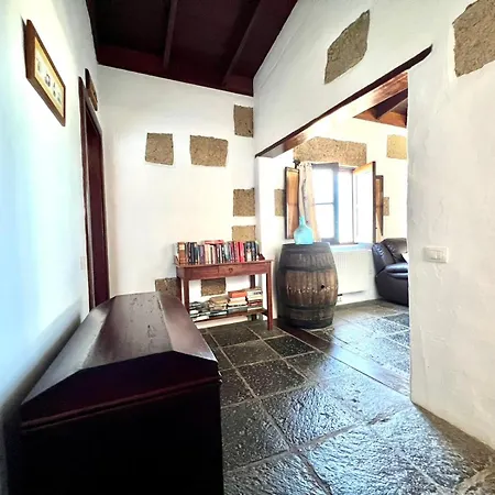 Casa Vista Al Mar,piscina Compartida,wifi Y Jardin En Hébergement de vacances *