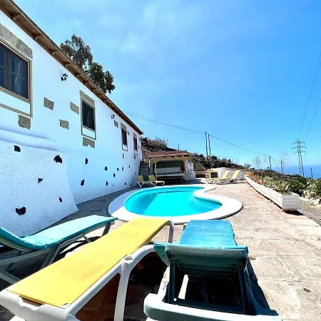 Casa Vista Al Mar,piscina Compartida,wifi Y Jardin En Hébergement de vacances