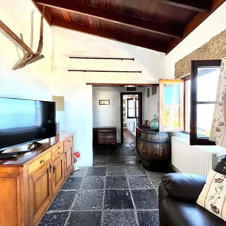 Casa Vista Al Mar,piscina Compartida,wifi Y Jardin En * Guía de Isora