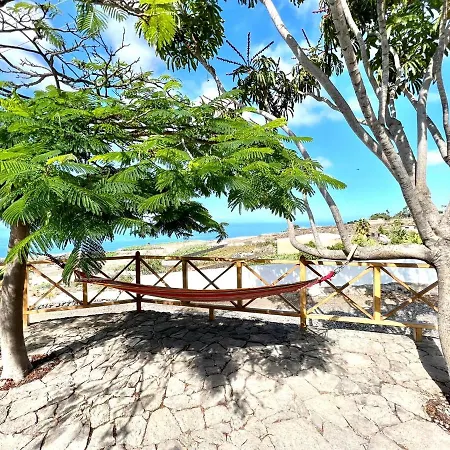 Casa Vista Al Mar,piscina Compartida,wifi Y Jardin En Guía de Isora