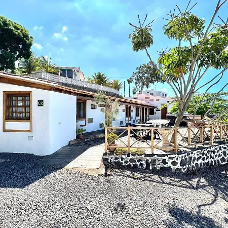 Casa Vista Al Mar,piscina Compartida,wifi Y Jardin En Hébergement de vacances