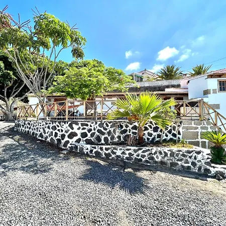 Casa Vista Al Mar,piscina Compartida,wifi Y Jardin En Hébergement de vacances