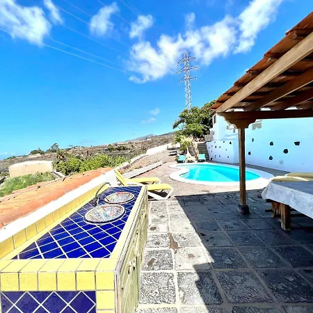 Casa Vista Al Mar,piscina Compartida,wifi Y Jardin En Hébergement de vacances *